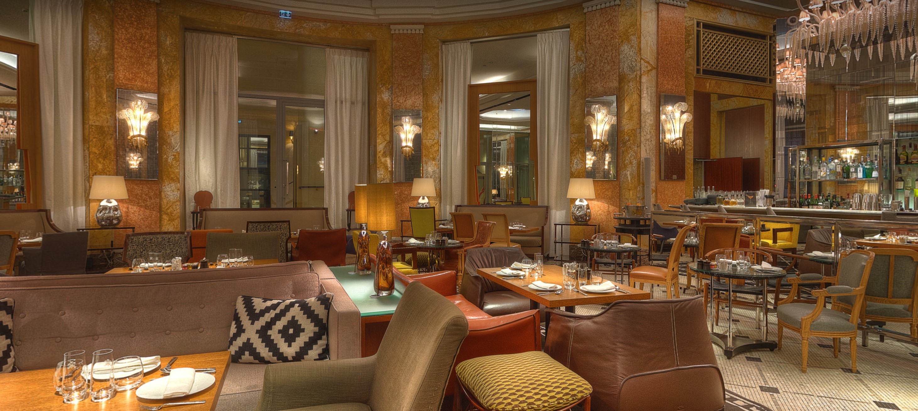 Visite virtuelle Hôtel Prince de Galles Paris